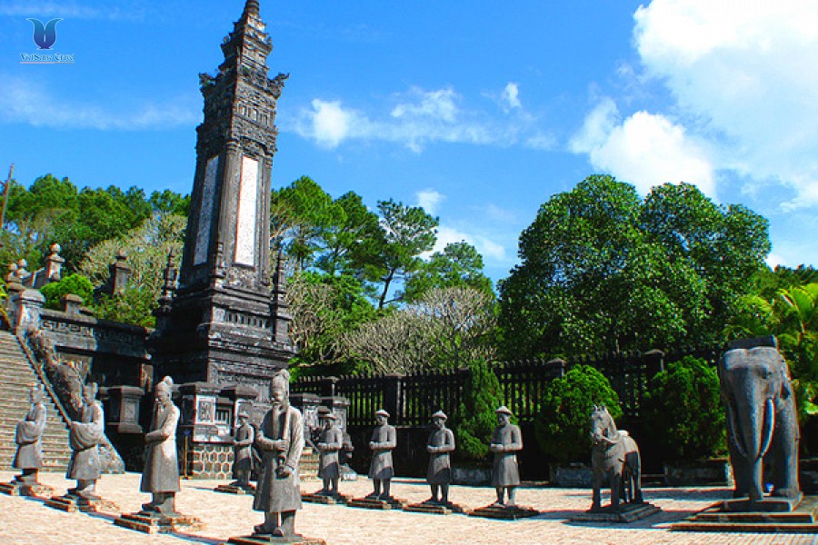 Full day sightseeing in Hue Imperial City